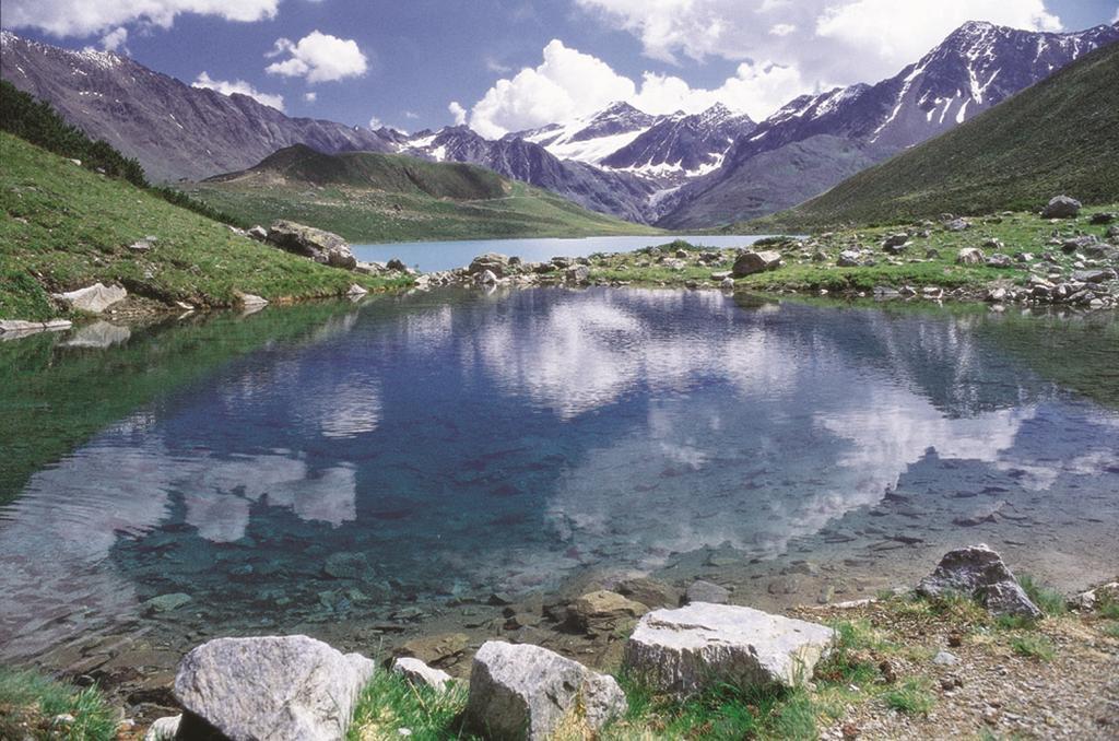 Wellnesshuettendorf Wiese Sankt Leonhard im Pitztal Buitenkant foto