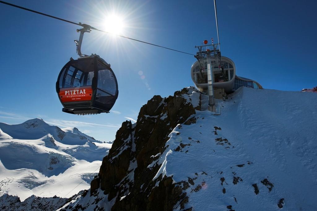 Wellnesshuettendorf Wiese Sankt Leonhard im Pitztal Buitenkant foto