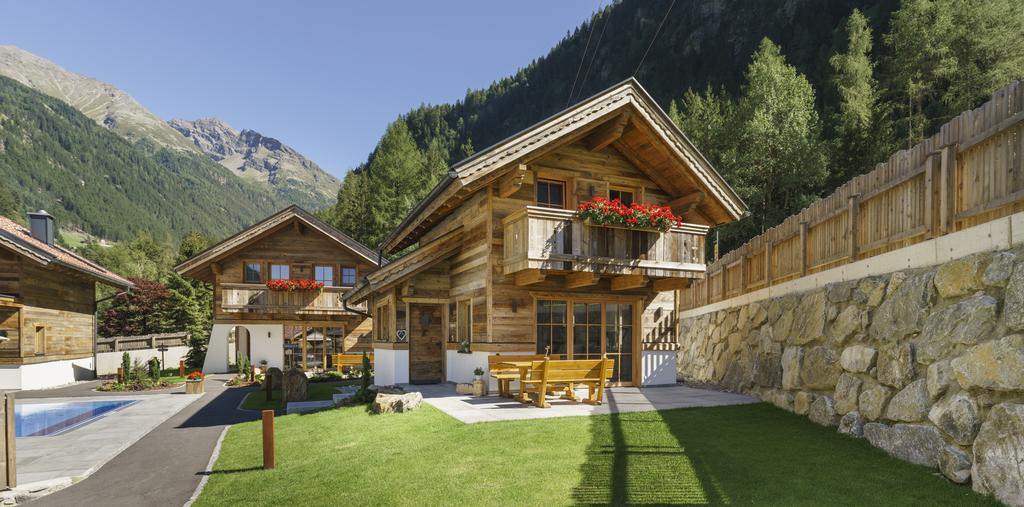 Wellnesshuettendorf Wiese Sankt Leonhard im Pitztal Buitenkant foto