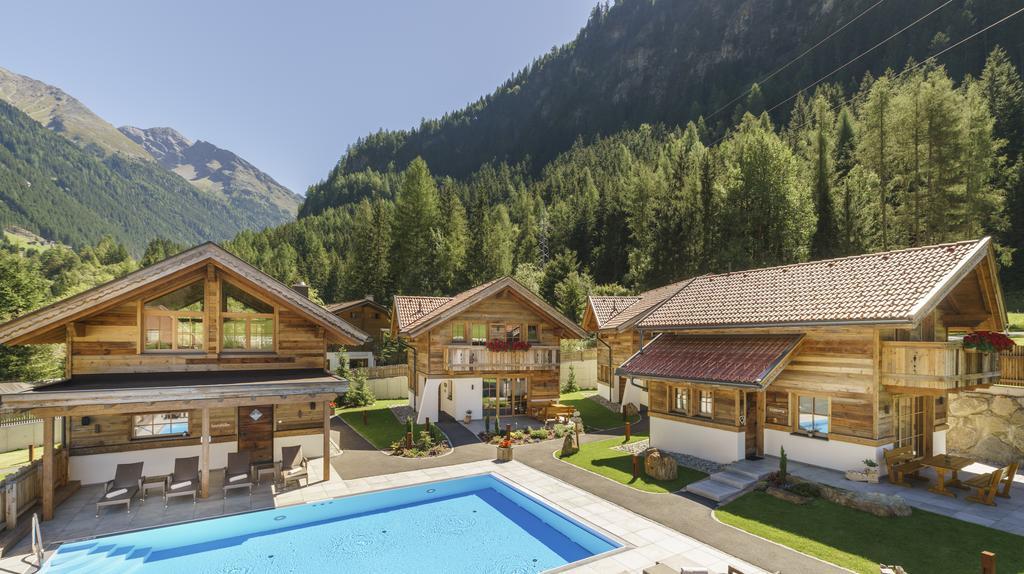 Wellnesshuettendorf Wiese Sankt Leonhard im Pitztal Buitenkant foto